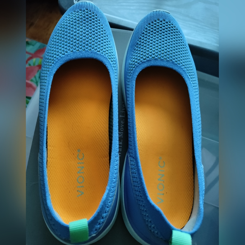 New with box Vionic Kallie size 9.5